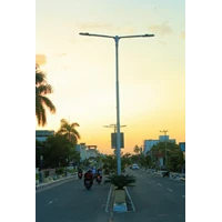 Tiang Lampu Jalan Hexagonal double ornamen 