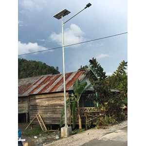 Single angle octagonal Solar Powered Light Pole