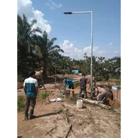 Tiang Lampu PJU oktagonal single angle 8meter ornament 