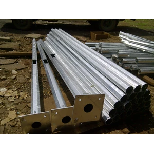 Tiang PJU Oktagonal single angle ornamen galvanis 