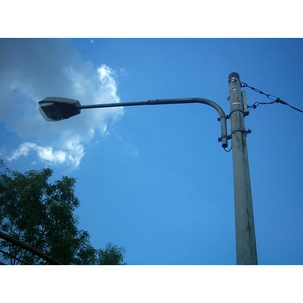 Single Ornament Round PJU Street Light Pole